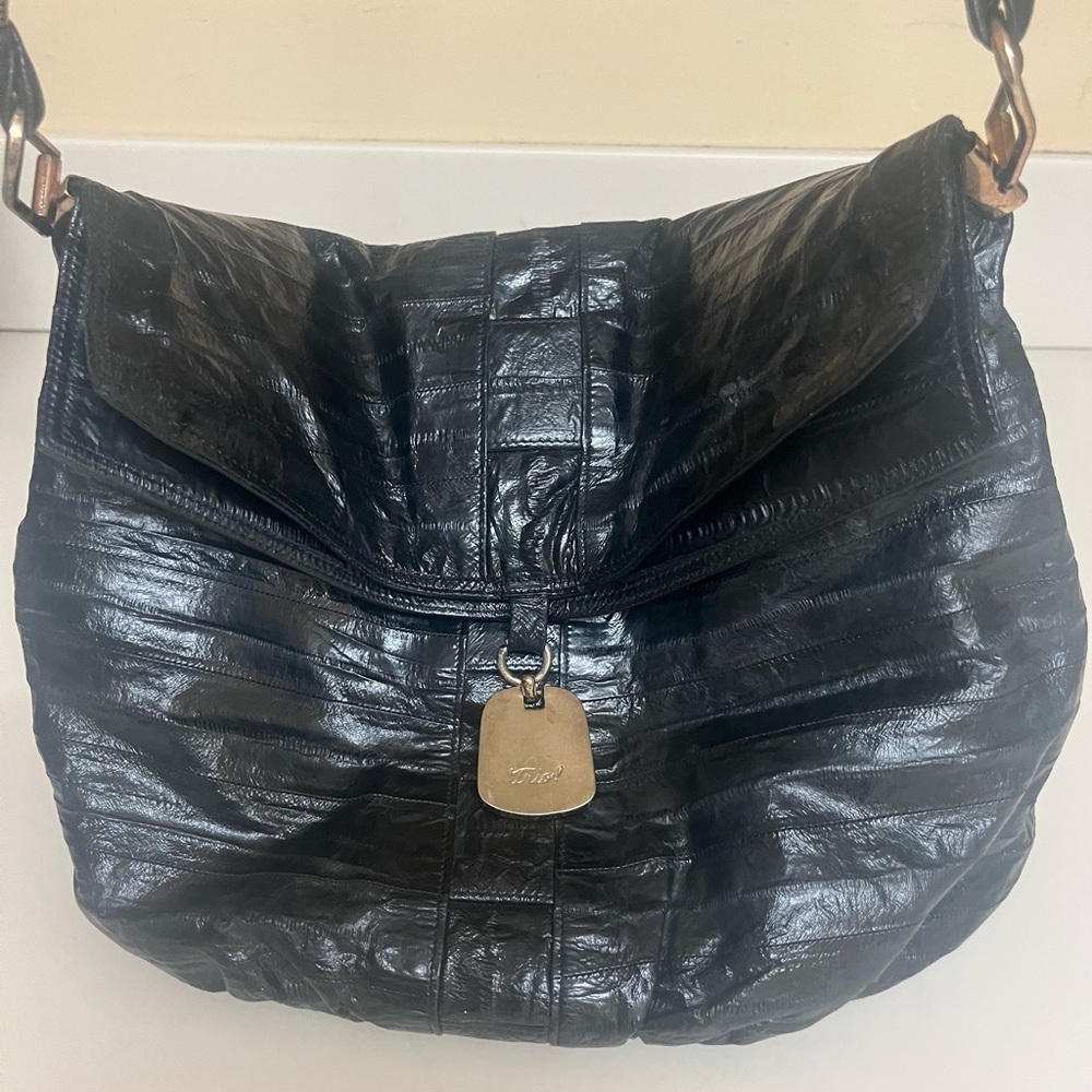Trio! Eel Crosssbody